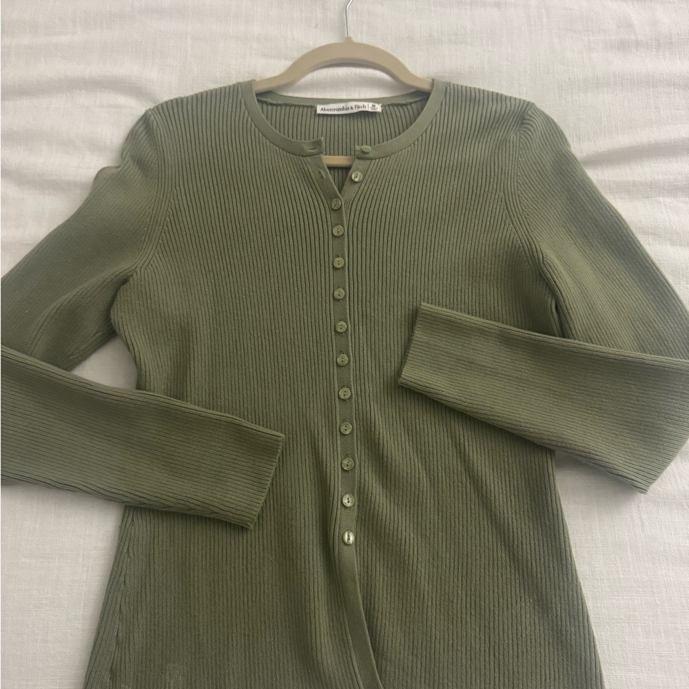 Abercrombie green women’s cardigan